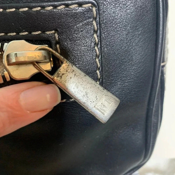 Michael Kors Black leather petite shoulder bag - Picture 11 of 12